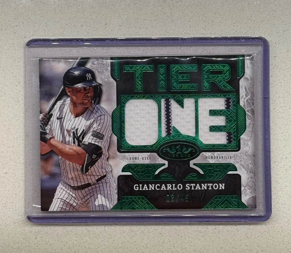 2025 Topps Tier One Джанкарло Стэнтон ДЖАМБО ДЖЕРСИ РЕЛИКВИЯ ЗЕЛЕНАЯ ФОЛЬГА /49 Yankees - Изображение 3 из 3