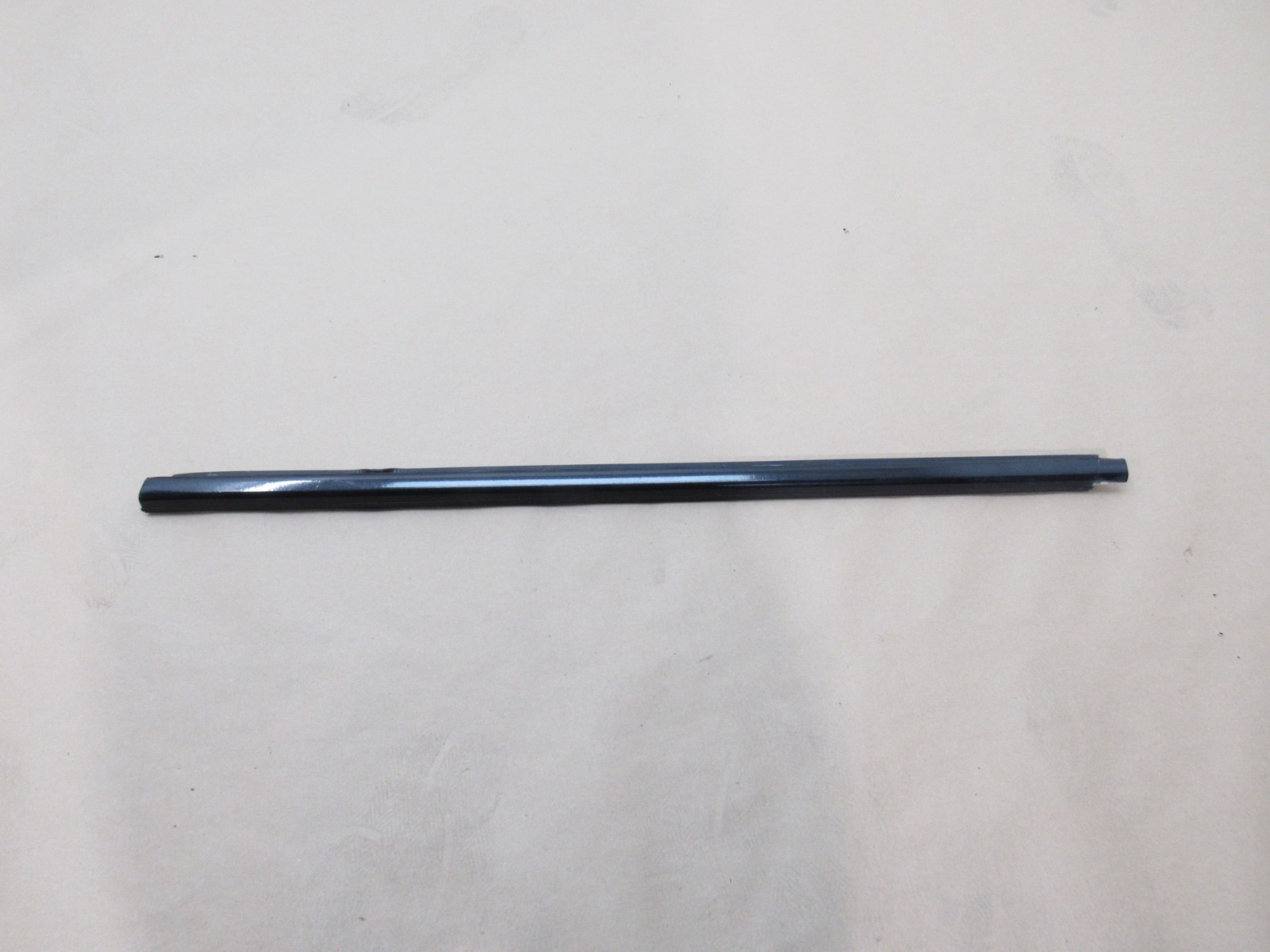 Maserati Levante 2017 Front Left Driver Door Window Belt Molding Trim 16-24 |:Y