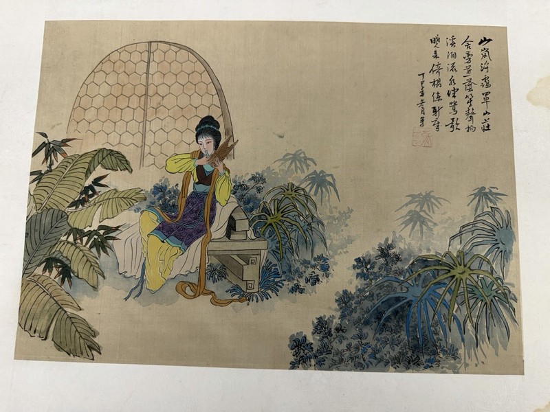 Chinese Silk Painting Lady Playing Guqin with Calligraphy, Beige Multicolor