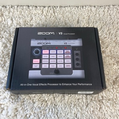 Zoom V3 Vocal Processor Vocal Effects Pedal 3-Part Harmony Pitch Correction