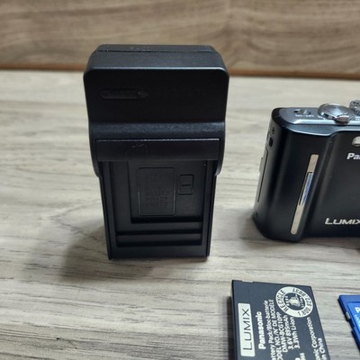 Panasonic LUMIX DMC-ZS6 12X Digital Camera Black+ Battery + SD