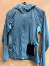 Arc’teryx Women’s Atom SL Zip Up Hoody New With Tags