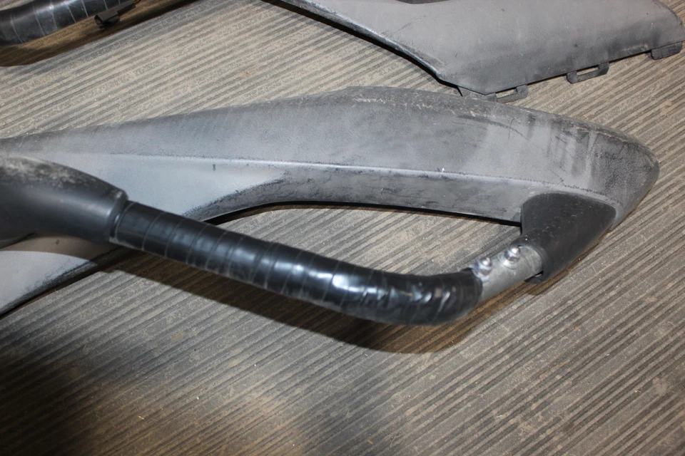 Punho traseiro esquerdo direito para passageiros Yamaha Rs Venture Rst90 2007  - Imagem 4 de 4