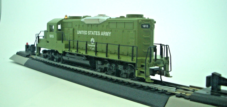 HO US ARMY EMD GP-20 LOCOMOTIVE DCC READY #414009 US ARMY LOCOMOTIVE - Image 4 of 4