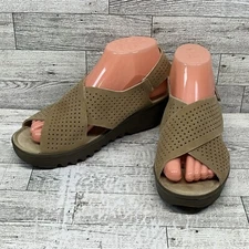 Skechers Perforated Suede Slingback Demi-Wedges Tan Natural Sz. 7 Wide SN 41192W
