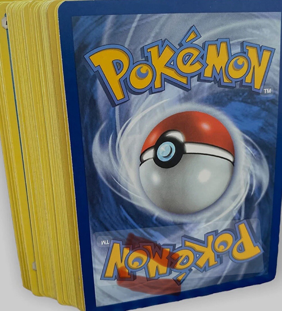 10 CARD PACKS GUARANTEED HOLOGRAPHIC+RARES AND ULTRA RARES