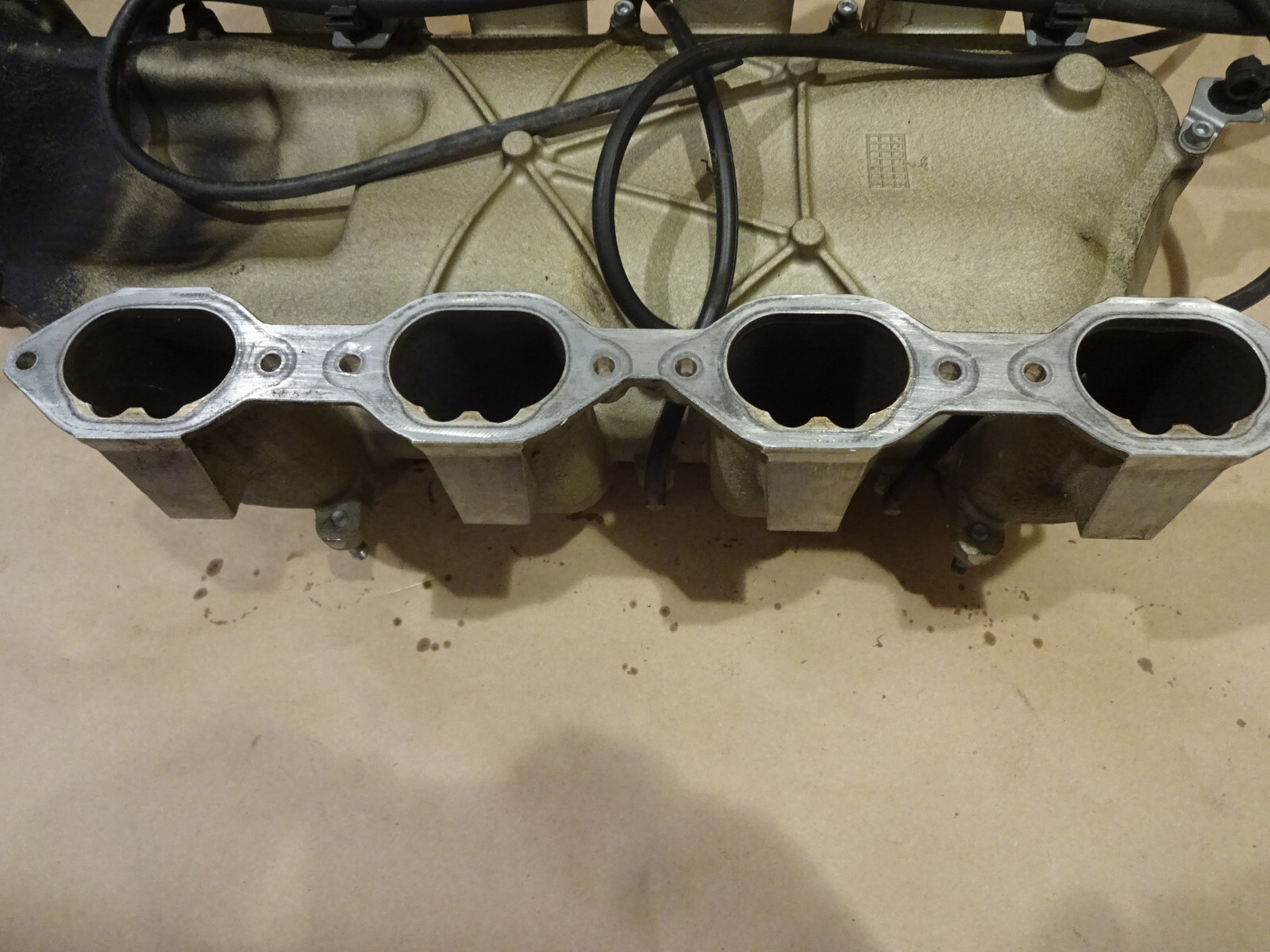 Maserati Coupe,Spider Gransport  Intake / Suction Manifold / Plenum - P/N 199039