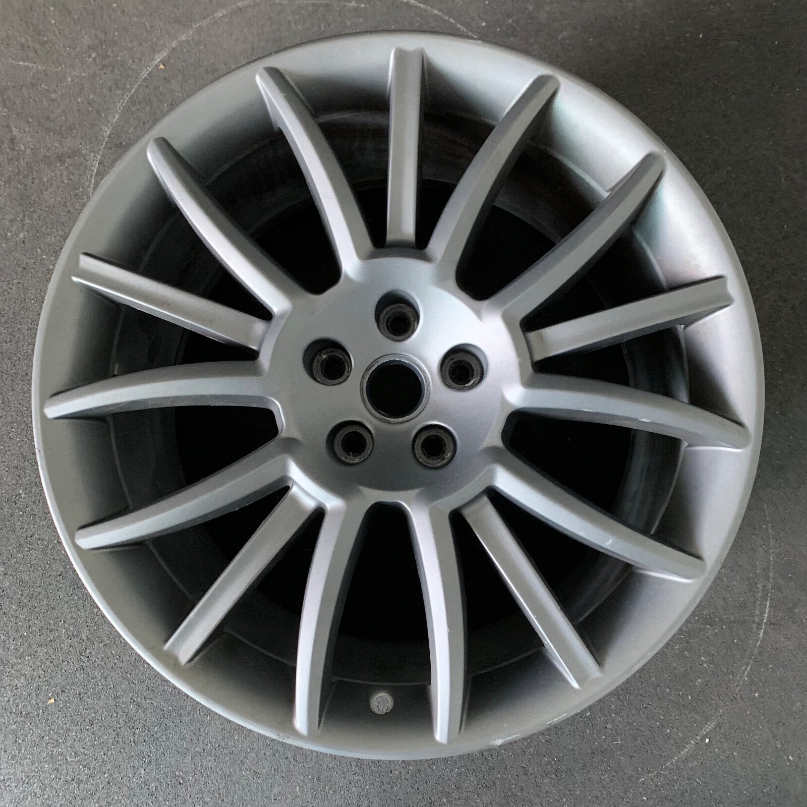 Maserati GranTurismo Original Rear Wheel Rim 20" 245755/247165