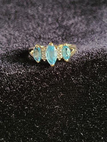 14K Yellow Gold Marquise Blue Topaz & Diamond 3 Stone Ring Size 7