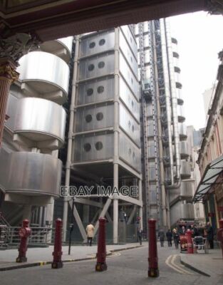 FOTO LIME STREET ABLEGER LONDON EC3 EINER DER AUSGÄNGE VOM LEADENHALL MARKET