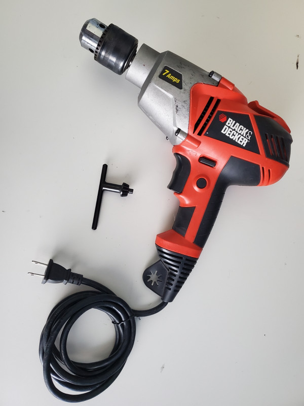 Black & Decker DR550 1/2" Corded Electric 7Amp  Drill,  W/chuck Key