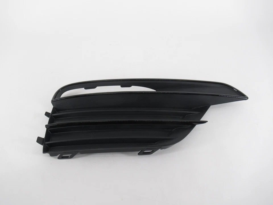 Подлинная оригинальная передняя наружная решетка для VW 5C5-854-662-F-ZLL пассажирская правая 2017-19 Beetle - Изображение 2 из 4