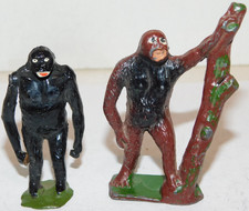 Old BRITAINS CRESCENT TOYS Lead 1950s Zoo Series, Gorillas, 2 Pieces