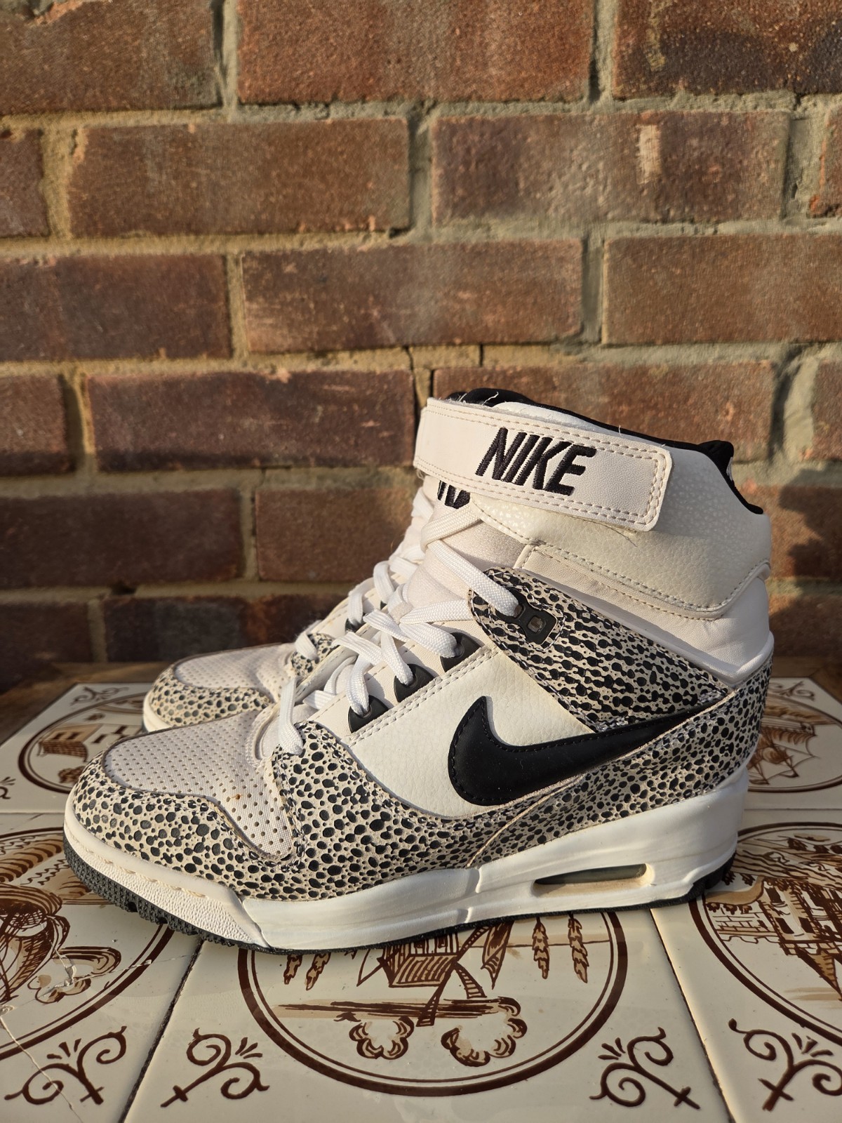 Nike WMNS Air Revolution Sky Hi Safari White Black Wedge Sneakers Women's Size 6 image 4