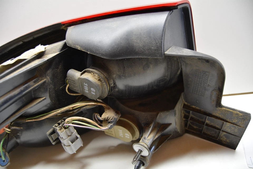 Luz trasera derecha del lado del pasajero Dodge Intrepid 1998-2004 OEM, 166-02534 Foto 4 de 4