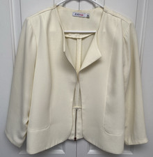 Just Fab Blazer Size Large Cream 3/4 Ruched Sleeves Open Front Spring Summer