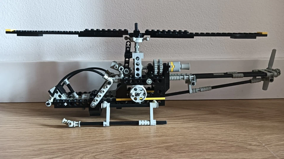LEGO Technic 8412 Nighthawk / Sky Wasp, foto 2 di 5
