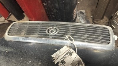 Used Front Grille fits: 1992 Mazda 929 Front Grade A
