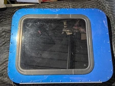 T25-1003-001 Kenworth T600 / 660 Left Driver Side Sleeper Door Window - Cracked