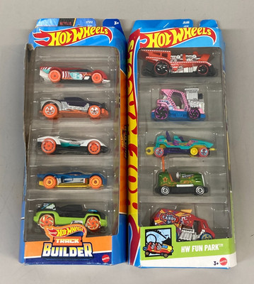 (2) Hot Wheels 5 Pack HW Track Builder & HW Fun Park