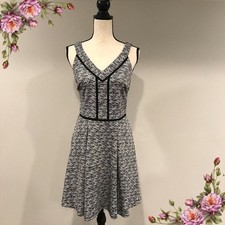 MAKE AN OFFER ;)Beautiful skater dress