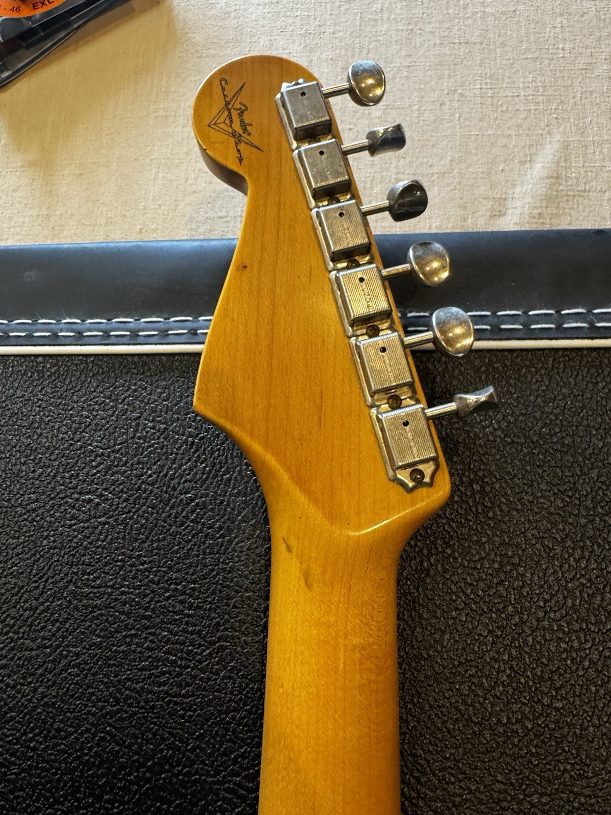 Fender Custom Shop '64 Stratocaster Journeyman Relic - Faded Aged Fiesta Red