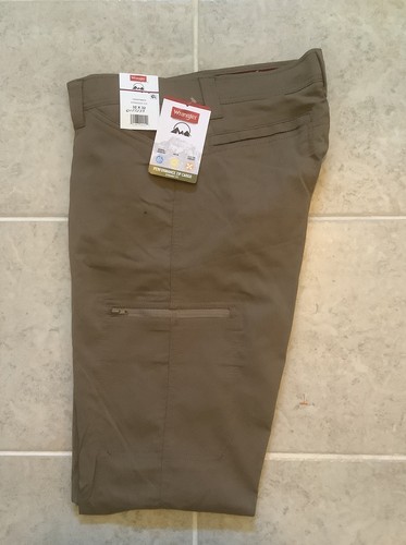 NEW Wrangler Jeans Mens Performance Pants 32” X 32” NWT Khaki Tan - Picture 4 of 13