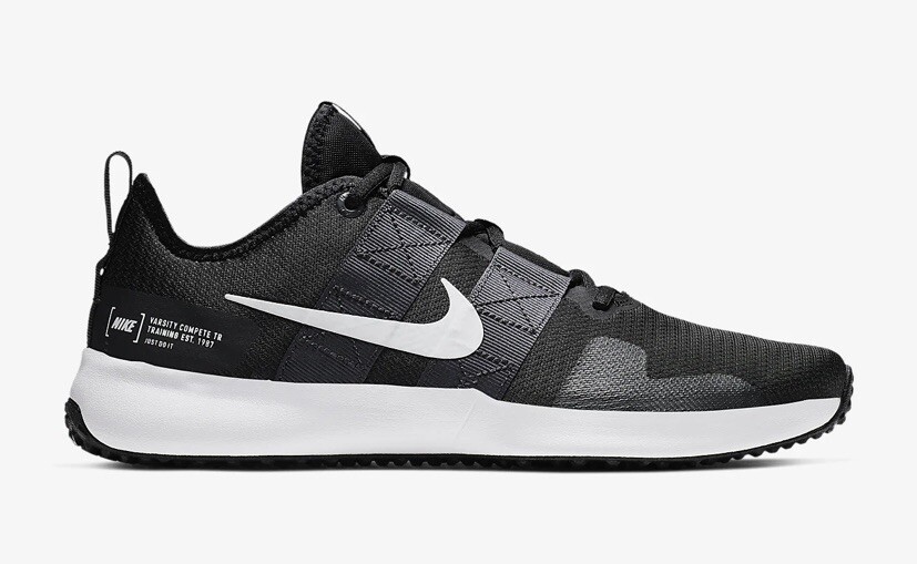 nike varsity compete tr 2 ss19