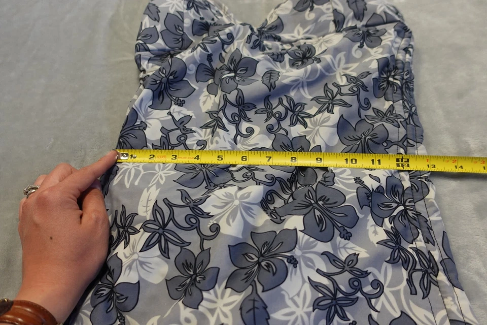 Traje de baño Shore Shapes con falda azul marino floral talla 14 control de barriga Foto 3 de 4