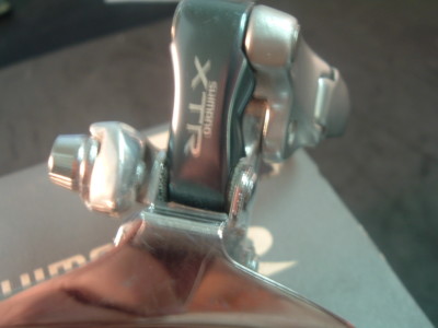 XTR　rd-m900　fd-m901 Shimano M901 XTR Front Derailleur - Bottom Swing Top Pull M900 for