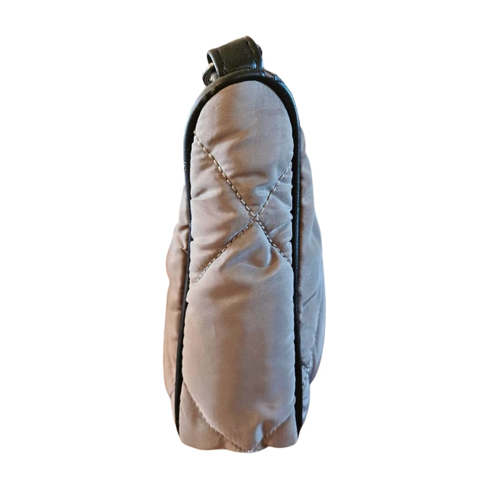 BOLSO DE MANO Chino Lavandería Acolchado BOLSO DE HOMBRO DE NAILON Gris Negro Mango de Cadena Y2K Foto 3 de 4