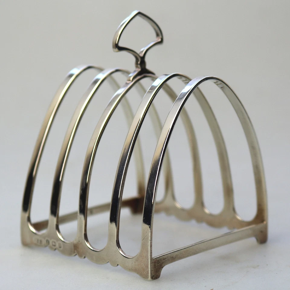 Antique English sterling solid silver 4 slice gothic arch Toast Rack 64g C.1926 - Image 2 of 4