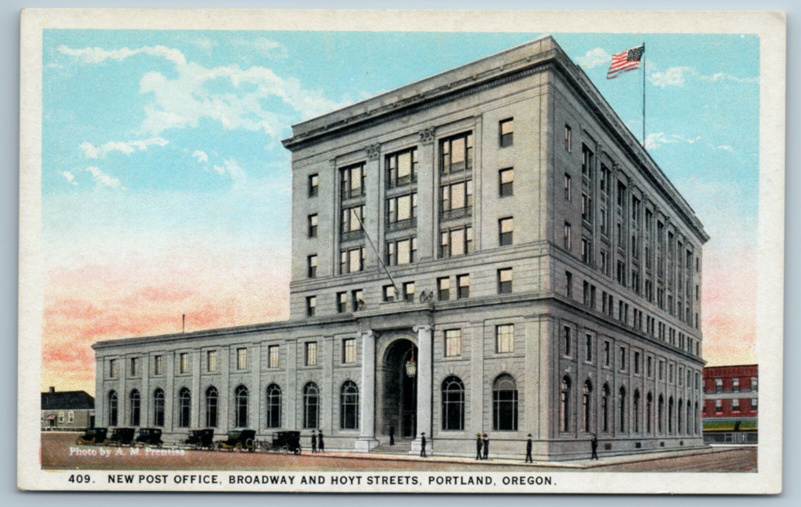 New Post Office Broadway Hoyt Streets Portland Oregon OR VTG Postcard