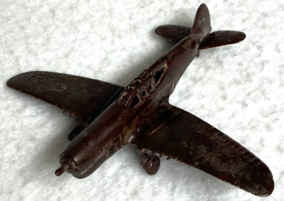 VINTAGE RENWAL PRODUCT WW2AIRPLANE,CELLULOID?NO.40,CURTISS P-40 WARHAWK?TOY,GIFT