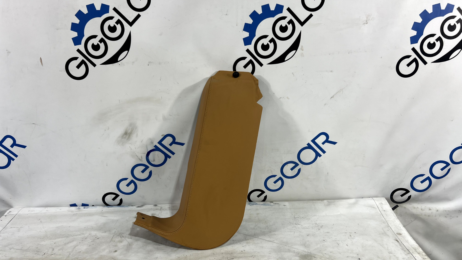 ASTON MARTIN V8 VANTAGE FRONT RIGHT SIDE KICK PANEL TRIM COVER OEM 2011✔️