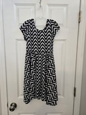 Chevron Pattern Black  White Short Sleeve Dress
