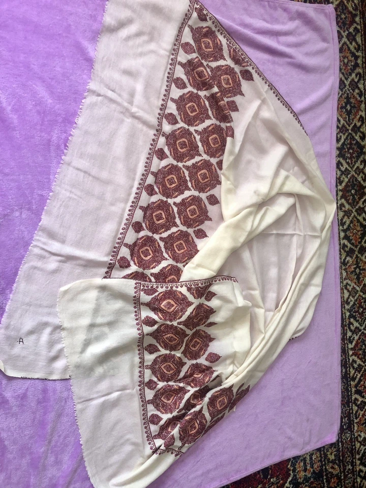 KASHMIR 手工刺绣披肩 100% 现金针工作 — 第 2/4 张图片