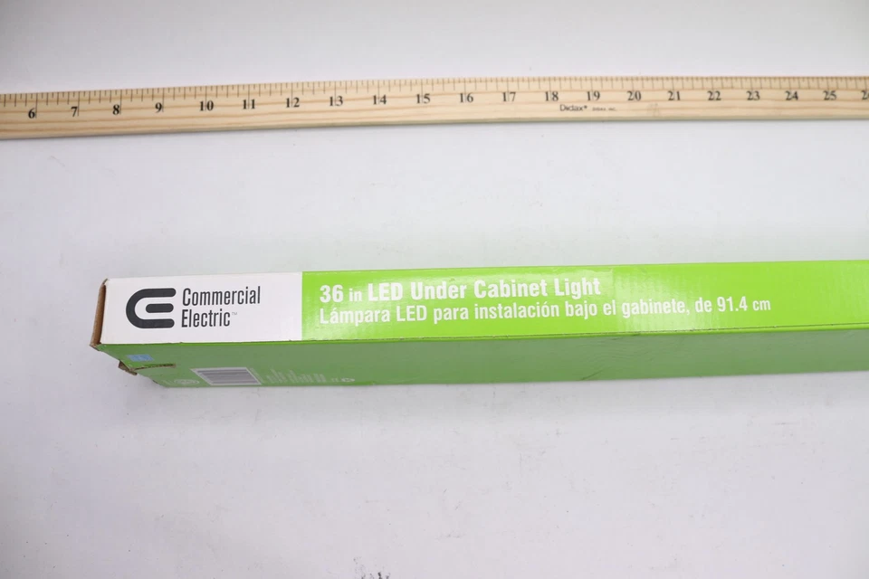 Luz LED Comercial Eléctrica Regulable Bajo Armario Aluminio Blanco 120V 36" Foto 2 de 4