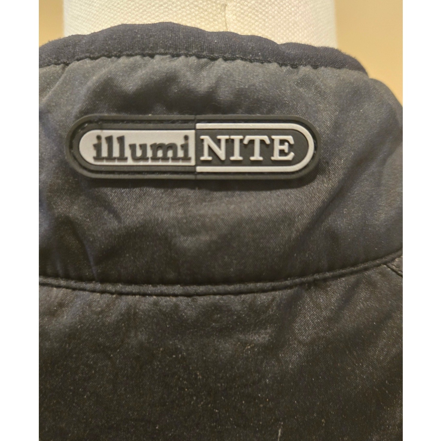 illumiNITE reflective lightweight running cycling… - image 7