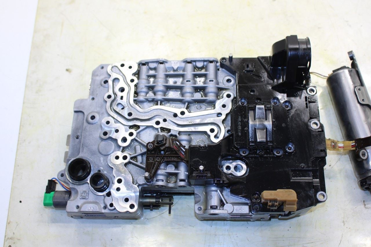 14-20 Maserati Ghibli 3.0L RWD 8-Spd Auto Transmission Valve Body 45K 670031352