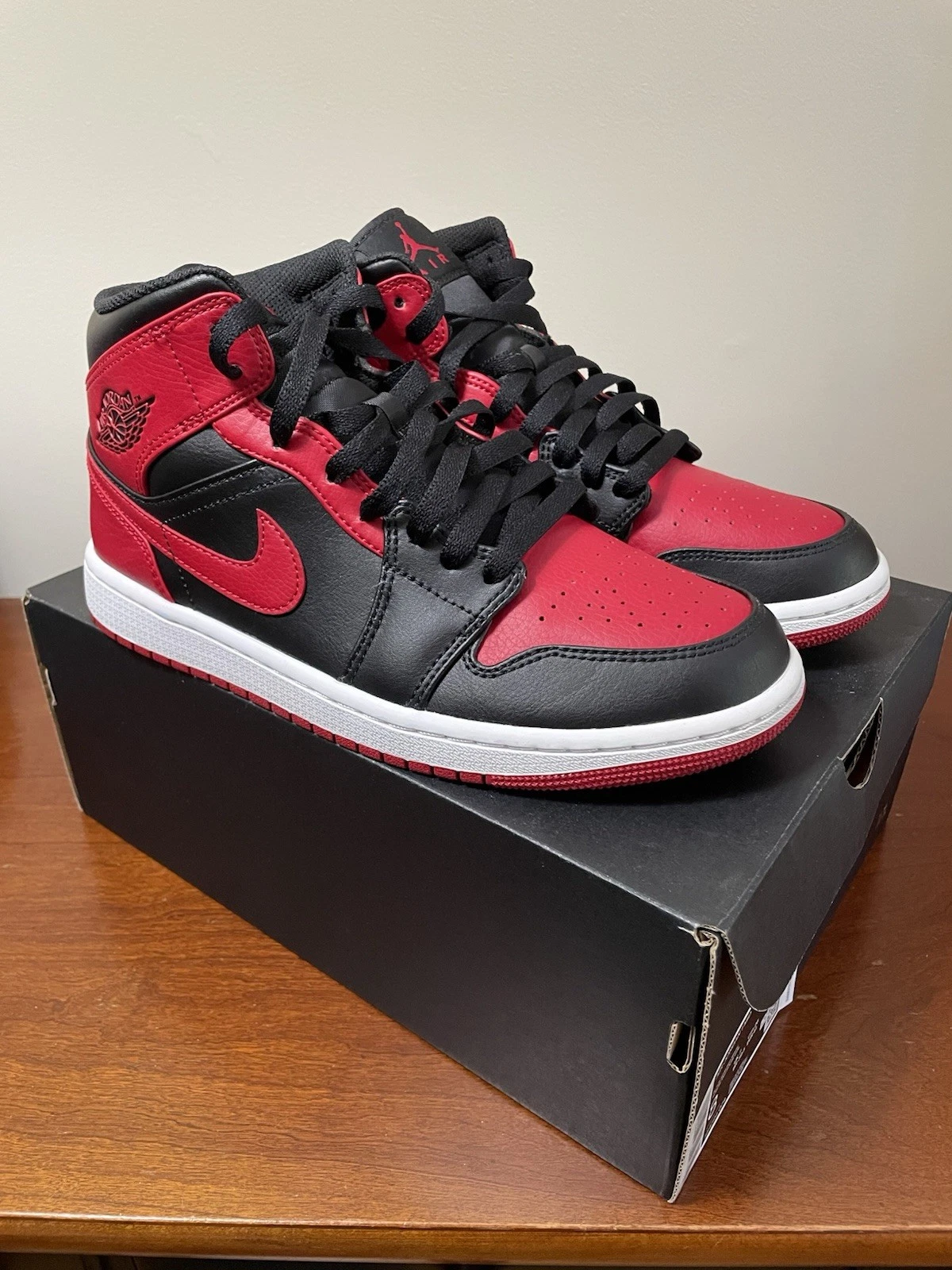 Air Jordan 1 Mid "Banned" Bred Taglia 8M 9.5W Provate Come Nuove