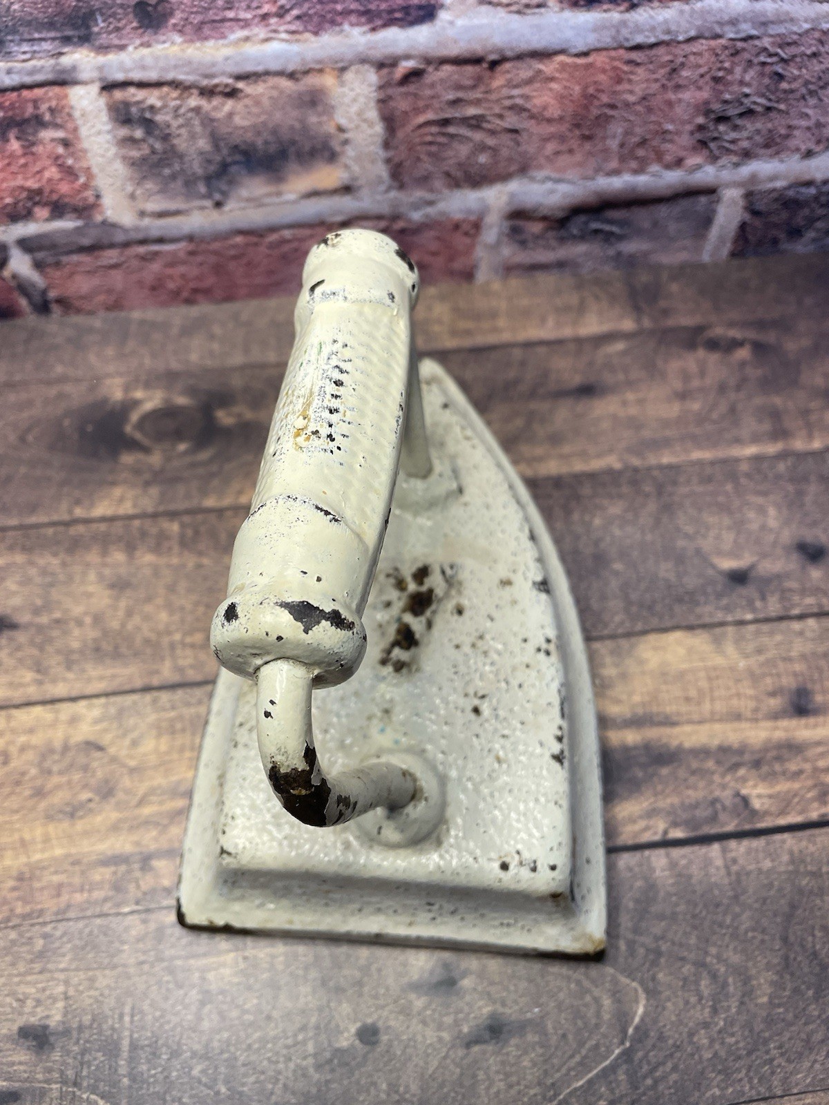 Antique Vintage 7lb Weight Sad Iron 6.25” l x 3.75" w at the back x 4.5” tall