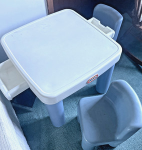 1989 Little Tikes White Table & 2 Blue Chunky Chairs Made USA Child Size Pickup!