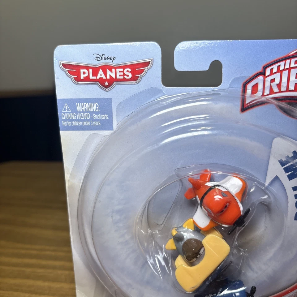 Disney Pixar Aviones Micro Drifters Patrón Fondo de Plomo Polvoriento Crophopper Foto 2 de 4