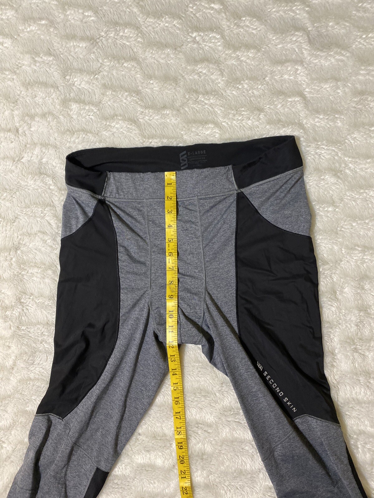 SECOND SKIN Gray Capri Length Compression Legging… - image 4