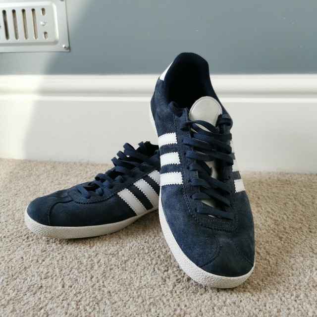 adidas gazelle blue size 9