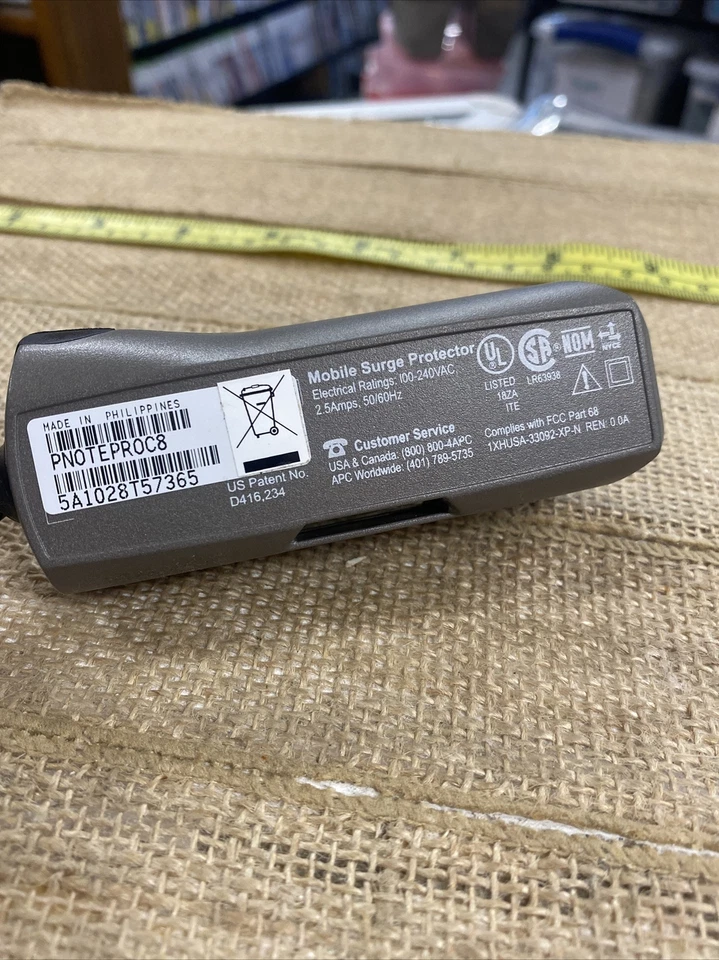 Vintage APC MOBILE SURGE PROTECTOR - Image 3 of 4
