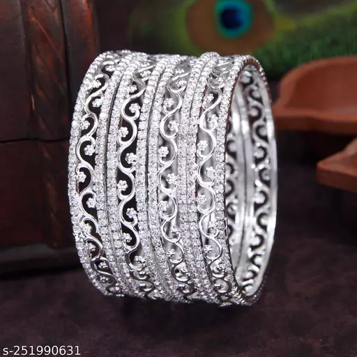 アクセサリー silver tone ethnic bangle Indian jewelry 4pcs Indian Bollywood Wedding Jewelry Ethnic Silver Plated CZ