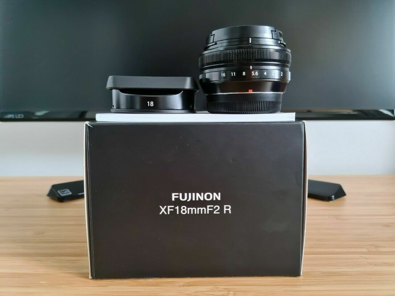 NEAR MINT Fujifilm Fujinon XF18mm F2 R Lens