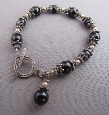VINTAGE STERLING BALI STYLE BLACK GLASS BEADED TOGGLE CLASP TENNIS BRACELET